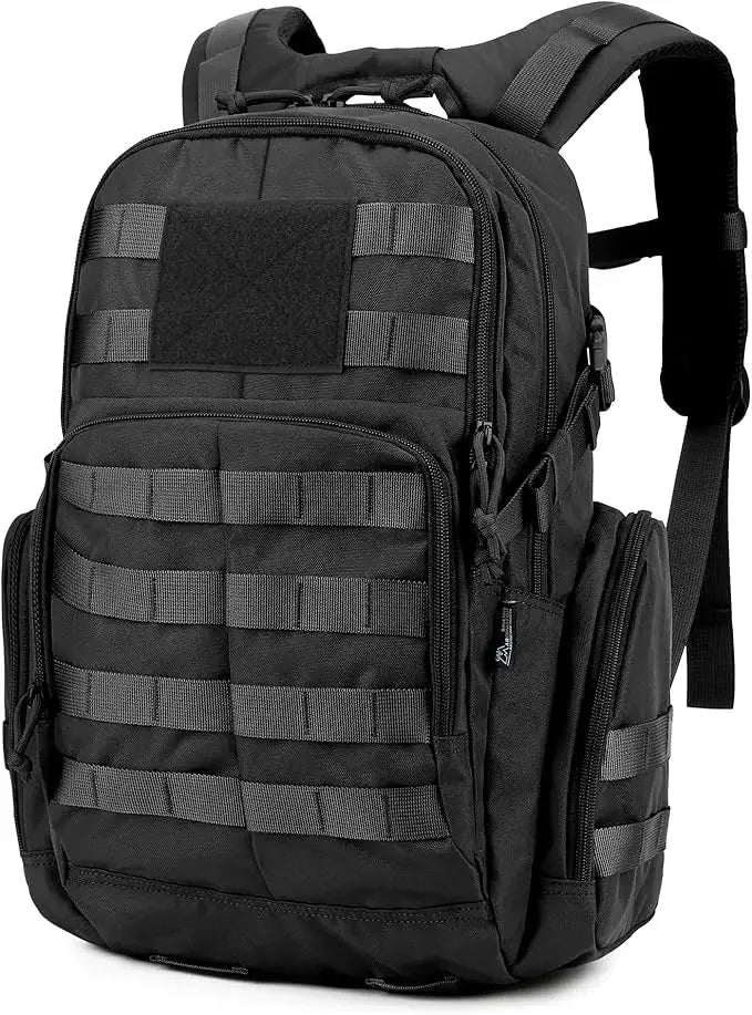 Mochila táctica 30L en material resistente y impermeable, con sistema molle para personalizar. Ligera y duradera, perfecta para camping